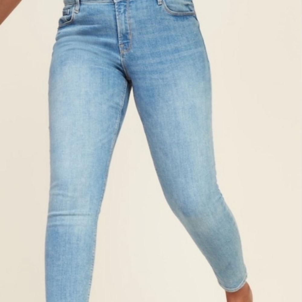 Old Navy Mid-Rise Rockstar Super-Skinny Jeans - 14